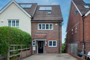 Tupwood Gardens, Caterham