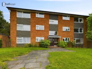 First Floor Flat, Oak House, Oakfield Drive, Reigate